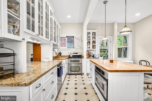 1701 NEWTON ST NW, Washington, DC 20010