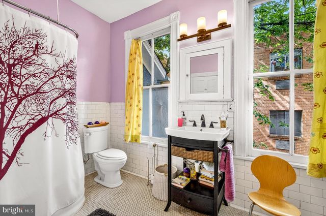 1701 NEWTON ST NW, Washington, DC 20010