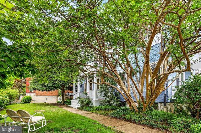 1701 NEWTON ST NW, Washington, DC 20010