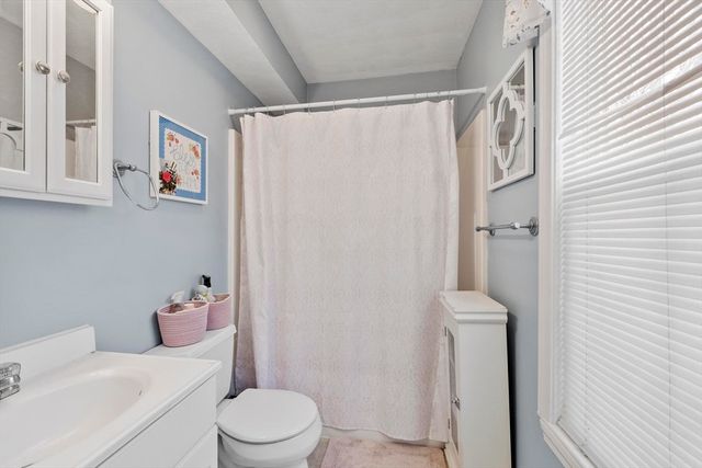 29 Kingsbury Avenue, Haverhill, MA 01835