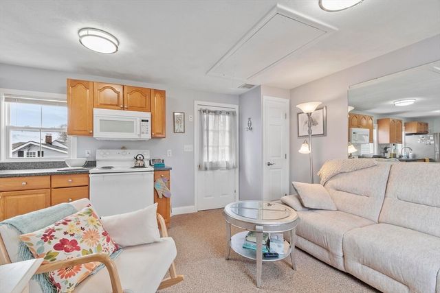 29 Kingsbury Avenue, Haverhill, MA 01835