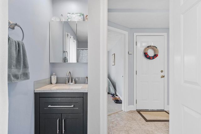 29 Kingsbury Avenue, Haverhill, MA 01835