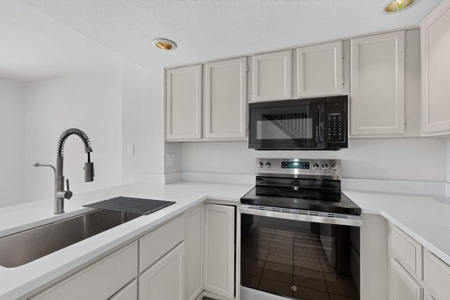 3301 Monroe Street NE UNIT P168, Albuquerque, NM 87110