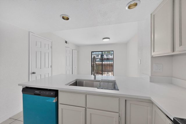 3301 Monroe Street NE UNIT P168, Albuquerque, NM 87110
