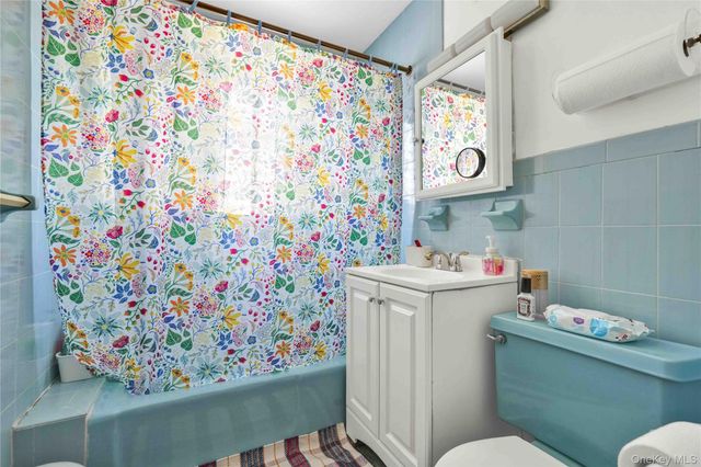 8060 162nd Street, Jamaica, NY 11432