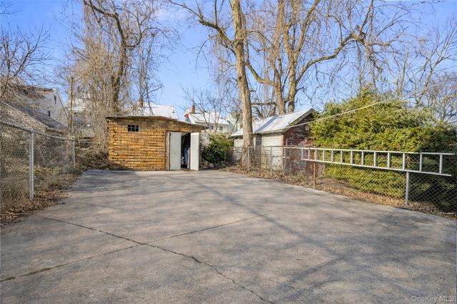 8060 162nd Street, Jamaica, NY 11432