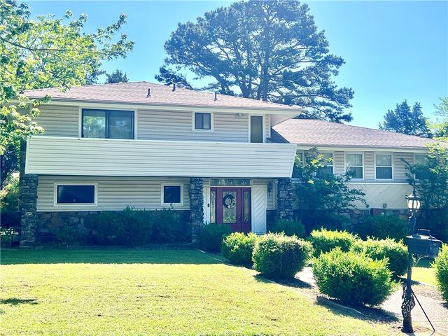 805 W Norristown Circle, Russellville, AR 72802