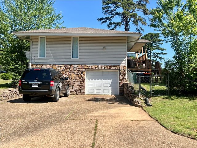805 W Norristown Circle, Russellville, AR 72802