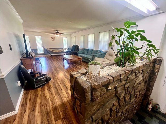 805 W Norristown Circle, Russellville, AR 72802
