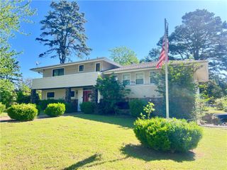 805 W Norristown Circle, Russellville, AR 72802