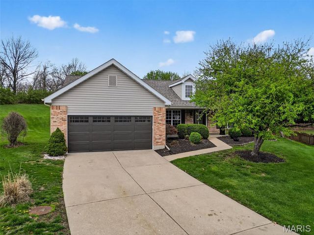7 Autumn Valley Court, O'fallon, MO 63366