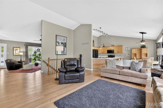 7 Autumn Valley Court, O'fallon, MO 63366