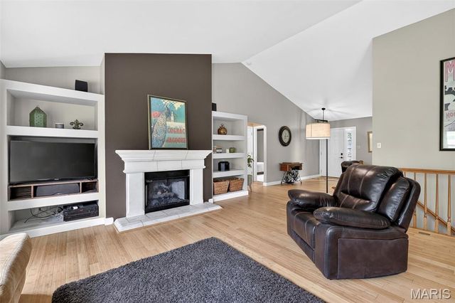 7 Autumn Valley Court, O'fallon, MO 63366