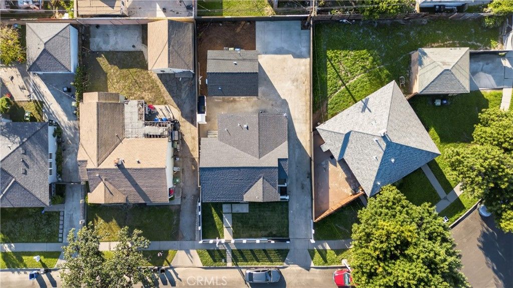 Image 26 of property listing at 10443 E Zamora Avenue, Los Angeles, CA 90002