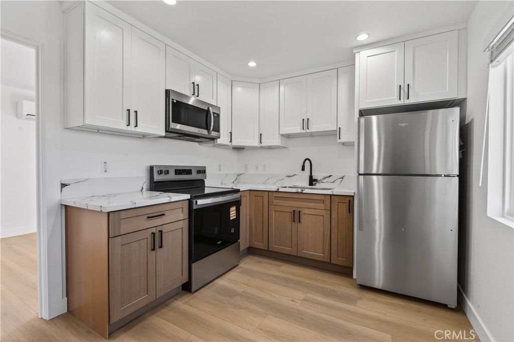 Image 31 of property listing at 10443 E Zamora Avenue, Los Angeles, CA 90002