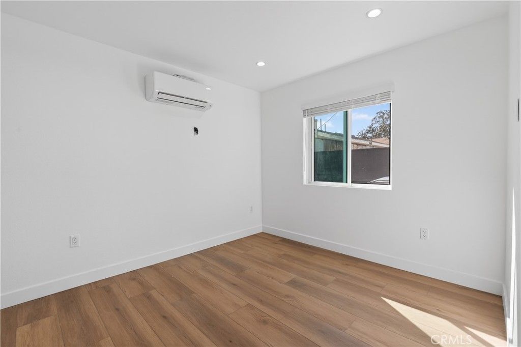 Image 32 of property listing at 10443 E Zamora Avenue, Los Angeles, CA 90002