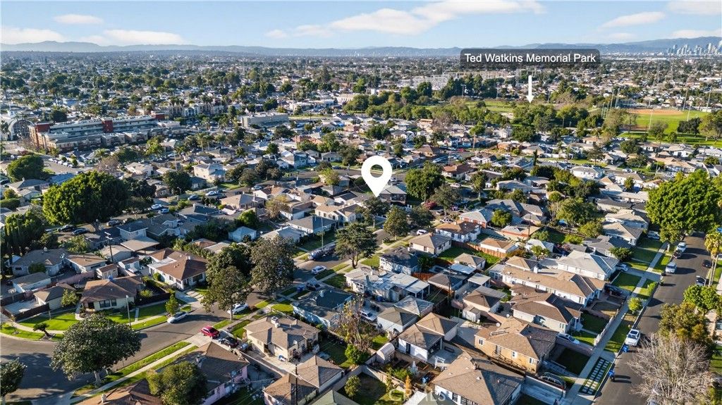 Image 37 of property listing at 10443 E Zamora Avenue, Los Angeles, CA 90002