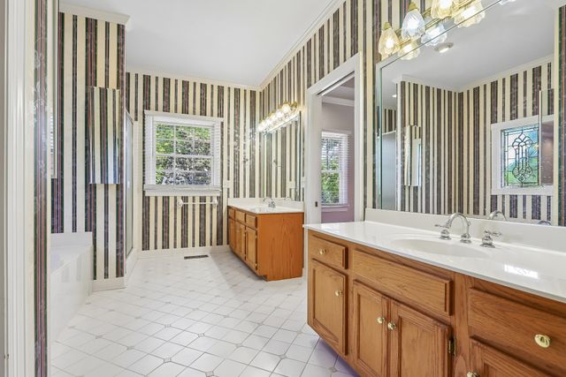 129 Pembroke Dr, Hendersonville, TN 37075