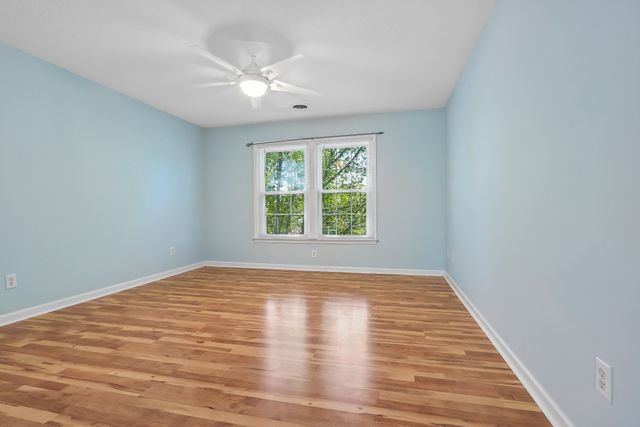 129 Pembroke Dr, Hendersonville, TN 37075