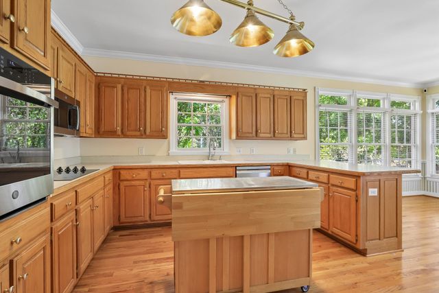 129 Pembroke Dr, Hendersonville, TN 37075