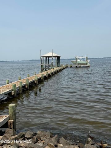 901 Down Shore Road, Blounts Creek, NC 27814