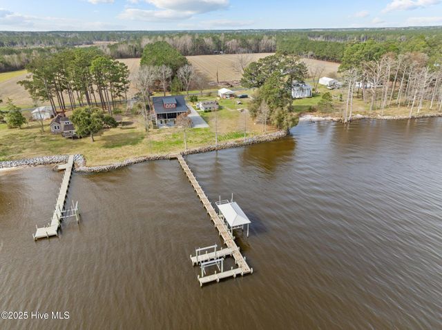901 Down Shore Road, Blounts Creek, NC 27814