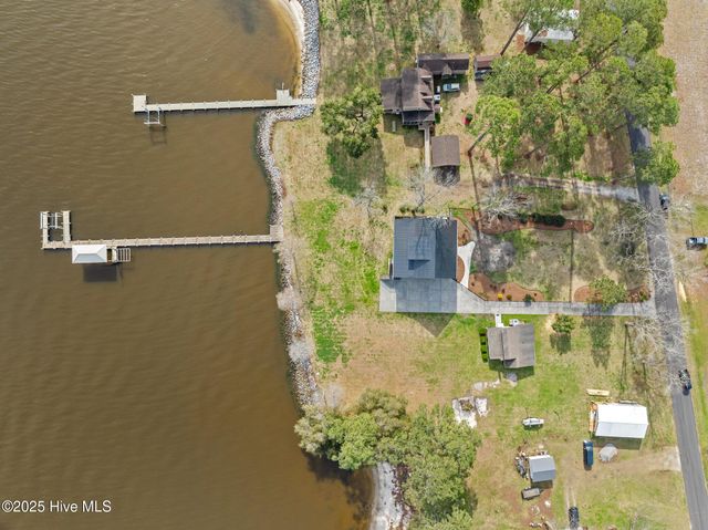 901 Down Shore Road, Blounts Creek, NC 27814
