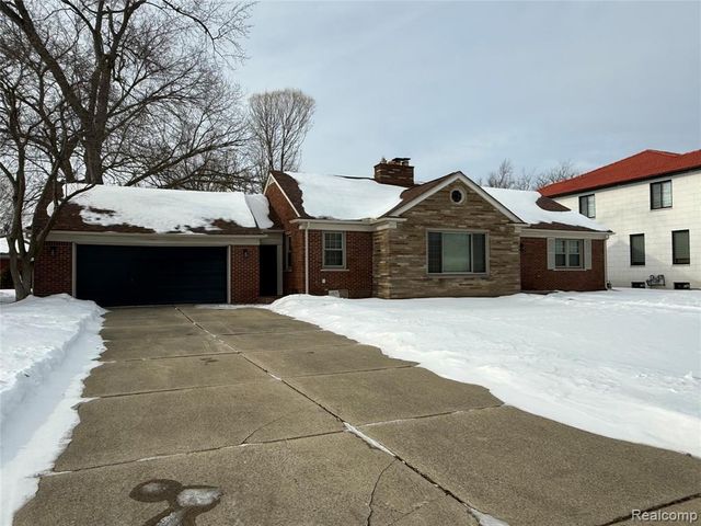 1221 Golfview Drive, Dearborn, MI 48128