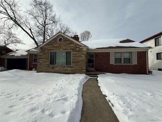 1221 Golfview Drive, Dearborn, MI 48128