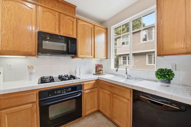 3576 Sequoia Common, Fremont, CA 94536
