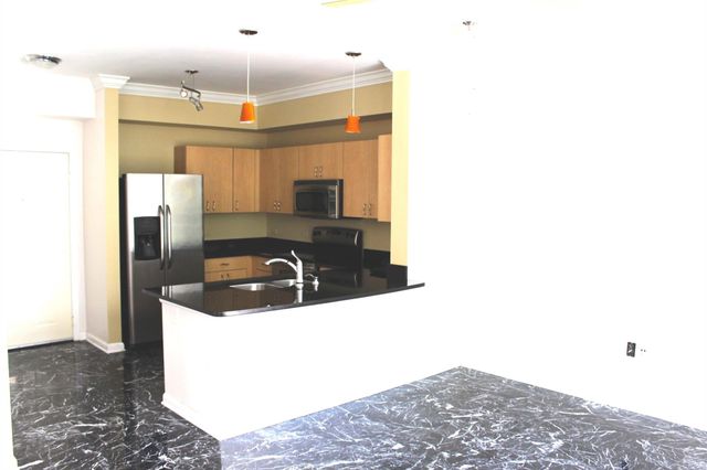 533 NE 3rd Ave 336, Fort Lauderdale, FL 33301