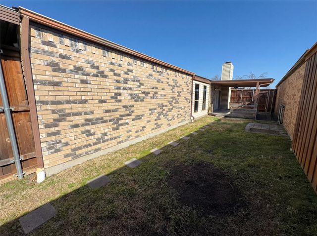 1409 Natchez Trace, Mesquite, TX 75149