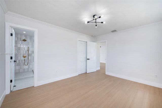 9361 SW 16th St, Miami, FL 33165