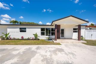 9361 SW 16th St, Miami, FL 33165