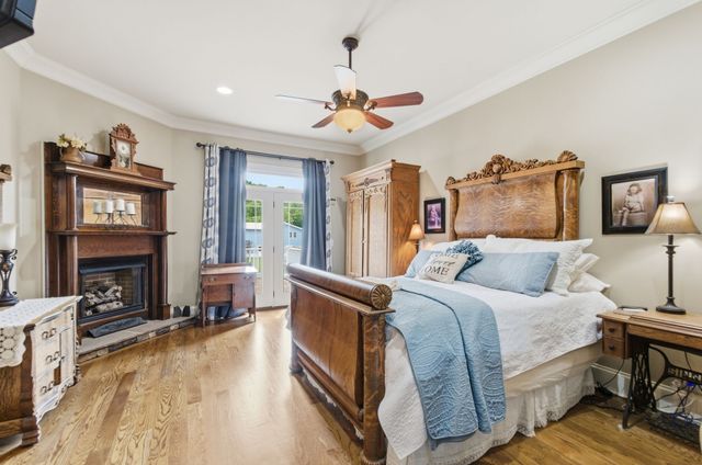 1024 Cumberland Dr, Chapmansboro, TN 37035
