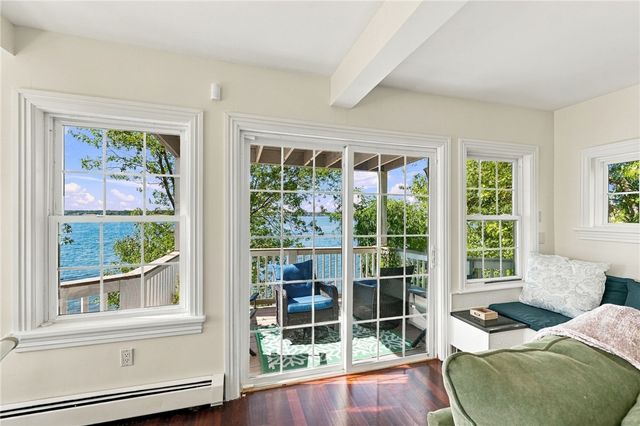 13 Harding Avenue, East Providence, RI 02915