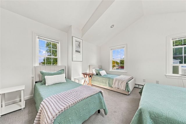 13 Harding Avenue, East Providence, RI 02915
