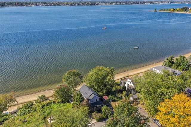 13 Harding Avenue, East Providence, RI 02915
