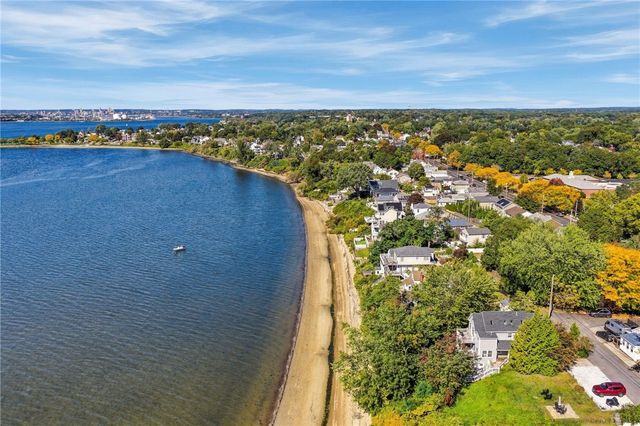 13 Harding Avenue, East Providence, RI 02915
