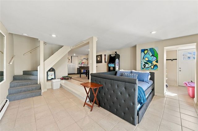 13 Harding Avenue, East Providence, RI 02915