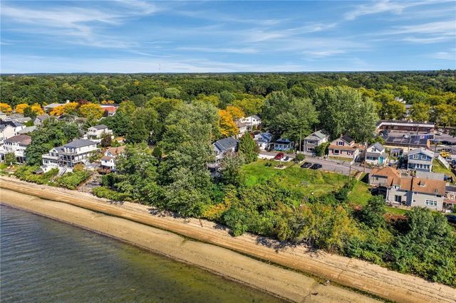 13 Harding Avenue, East Providence, RI 02915