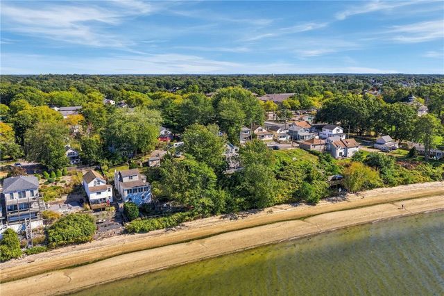 13 Harding Avenue, East Providence, RI 02915