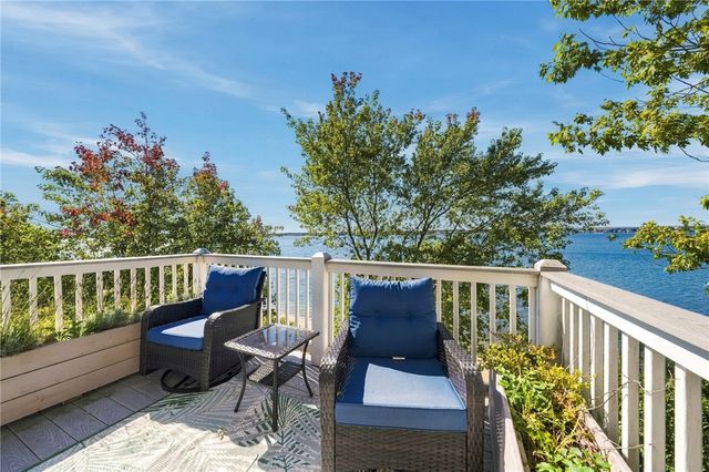 13 Harding Avenue, East Providence, RI 02915