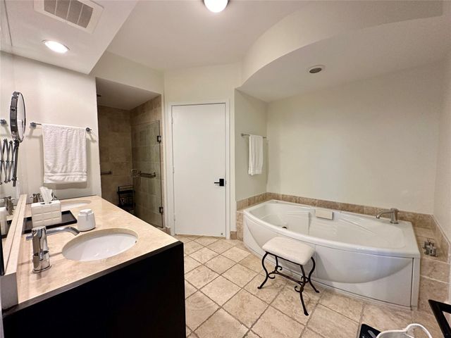 18201 Collins Avenue 1901, Sunny Isles Beach, FL 33160