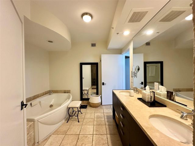 18201 Collins Avenue 1901, Sunny Isles Beach, FL 33160