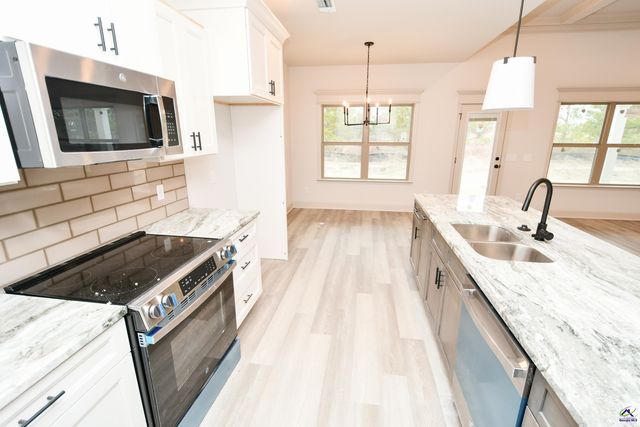 126 Early Drive, Byron, GA 31008