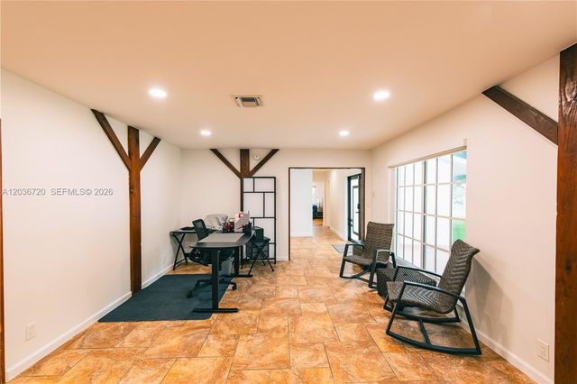 16571 Lake Tree Drive, Weston, FL 33326