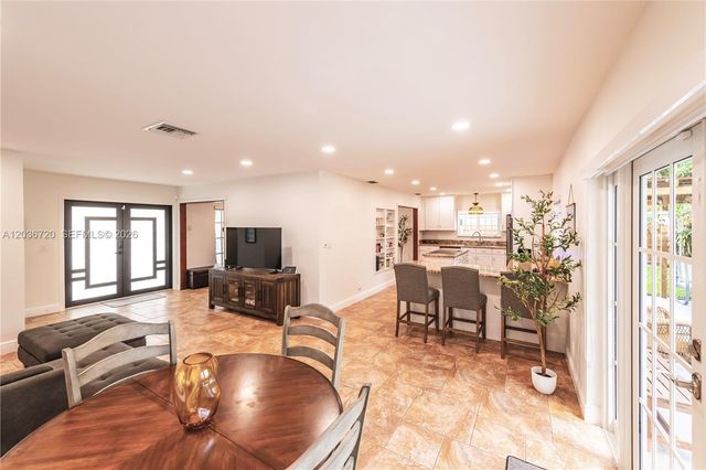 16571 Lake Tree Drive, Weston, FL 33326