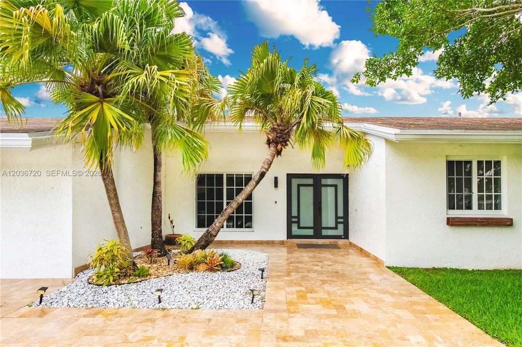 16571 Lake Tree Drive, Weston, FL 33326