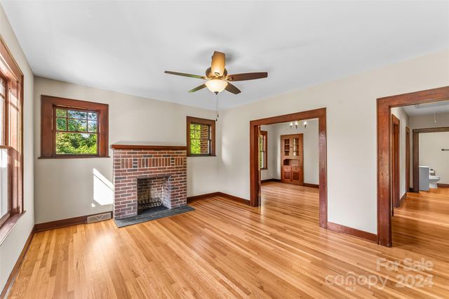 2523 Kool Park Road NE, Hickory, NC 28601